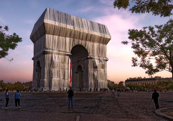 2021 Christo wraps Arc de Triomphe 2021 Christo wraps Arc de Triomphe Second half of september 2021 one of the oldest ideas of Christo becomes reality. Im...