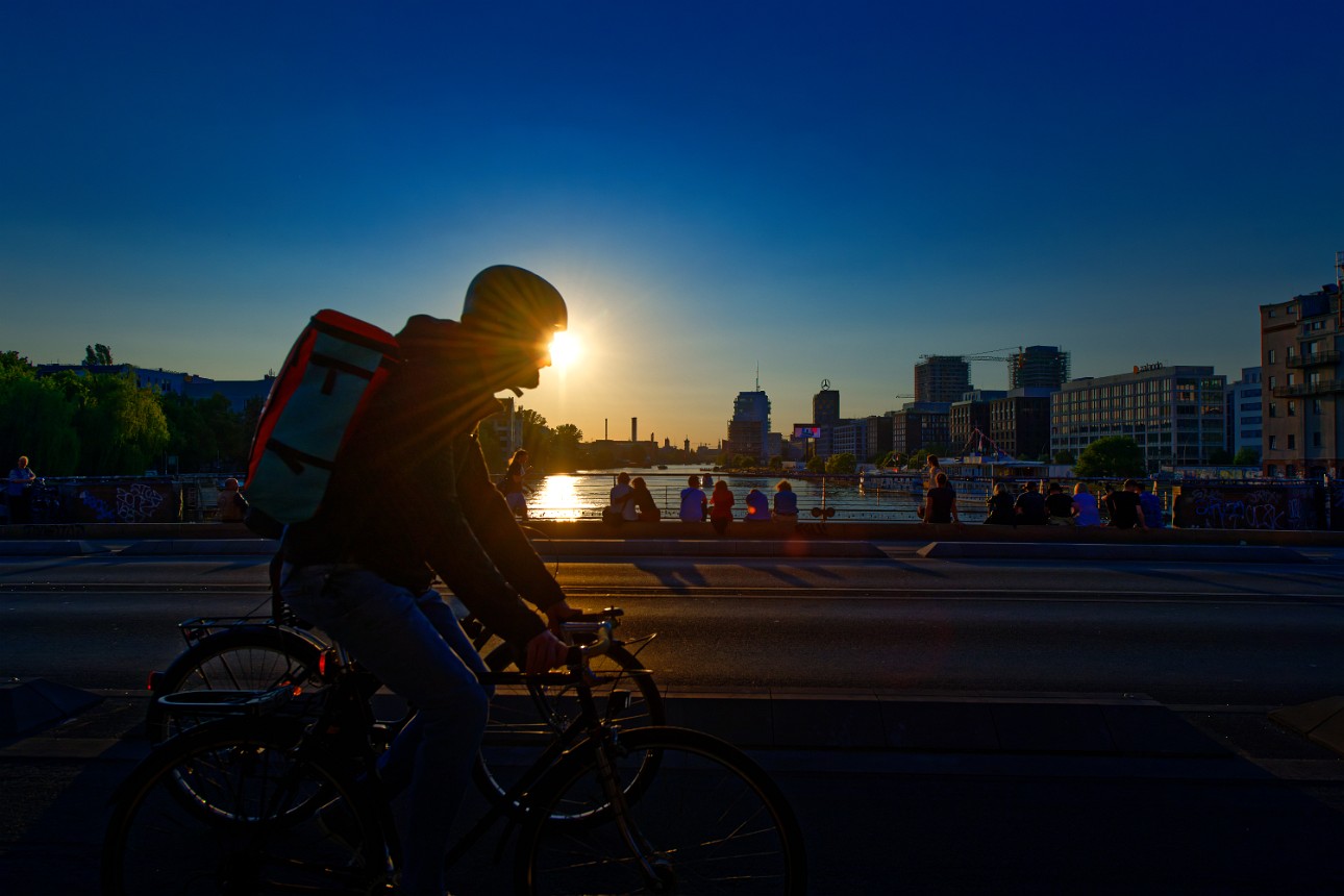 Riding into sunset, Berlin